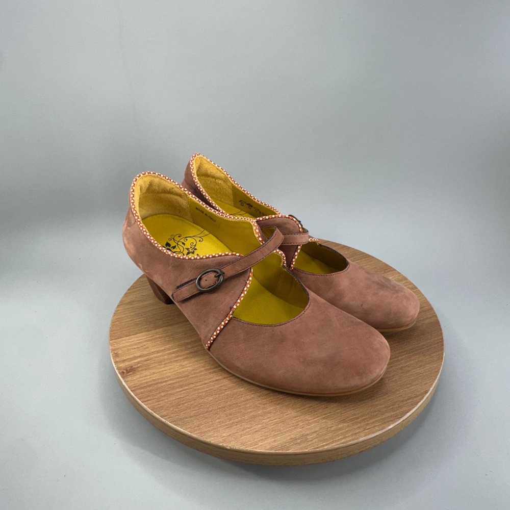 Think! Mary Jane Heels Size 40 9 Mauve Leather Comfort Whimsical Cottagecore